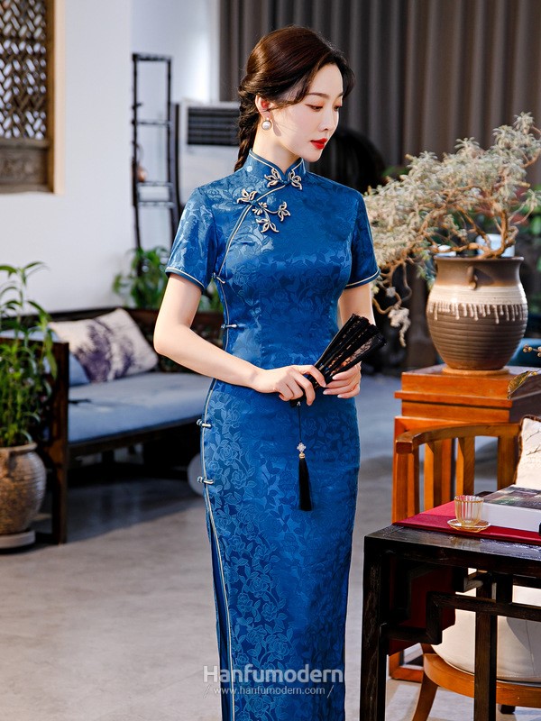 Cheongsam Singapore 1.jpg