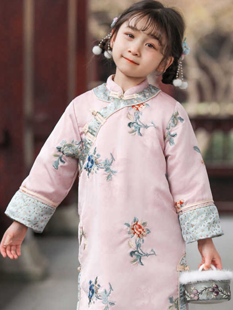 Chinese New Year Cloth Girls Chinese New Year Cloth 2.jpg Chinese New Year Cloth Girls Chinese New Year Cloth 2.jpg