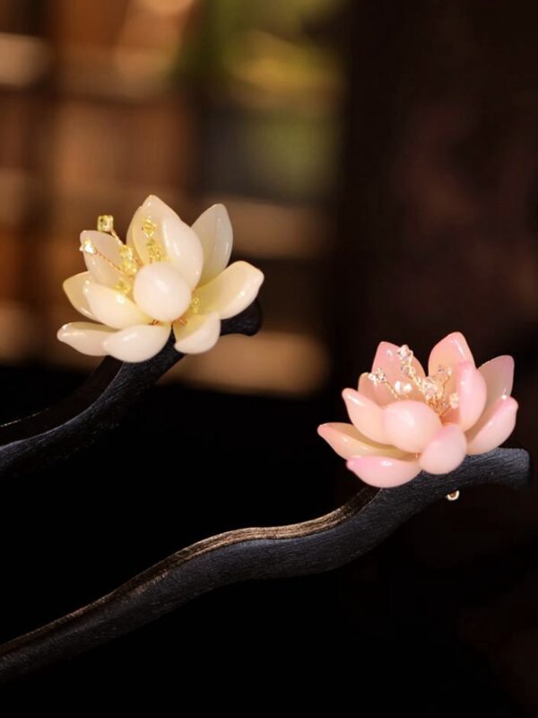 Chinese Traditional Hairpin Sandalwood Lotus Hair Stick 16.jpg