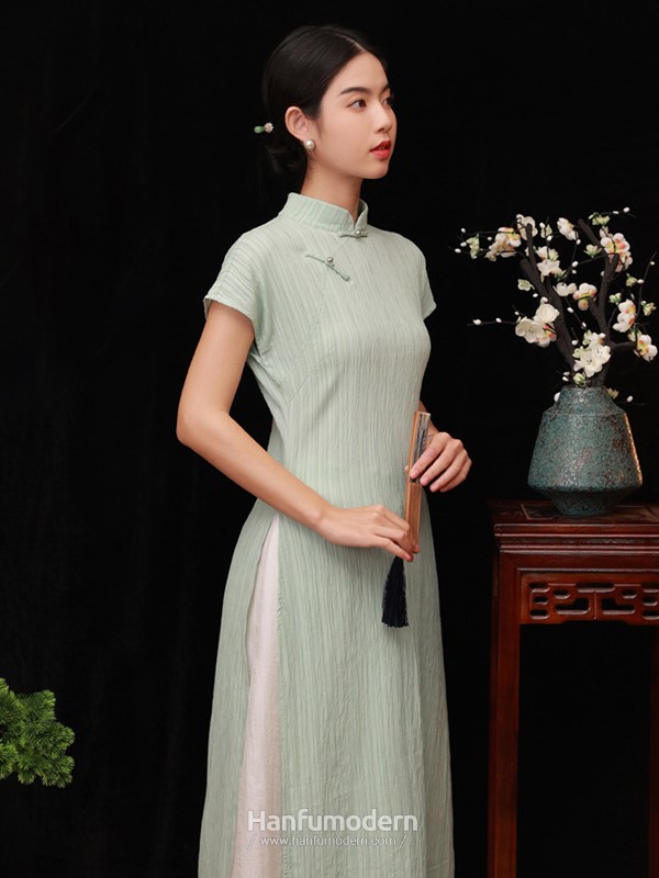 HQ green cheongsam 2.jpg