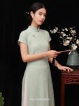 HQ green cheongsam 1.jpg