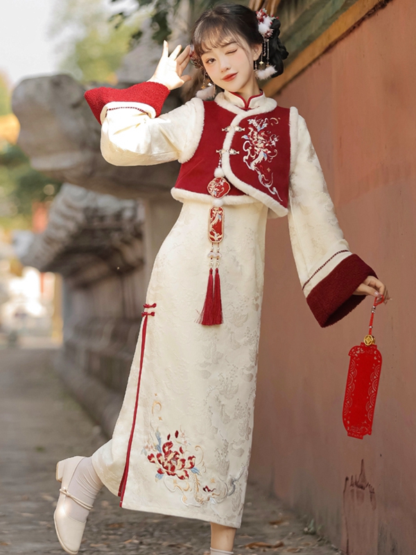 Hanfumodern Chinese new year dress women 2.jpg Hanfumodern Chinese new year dress women 2.jpg
