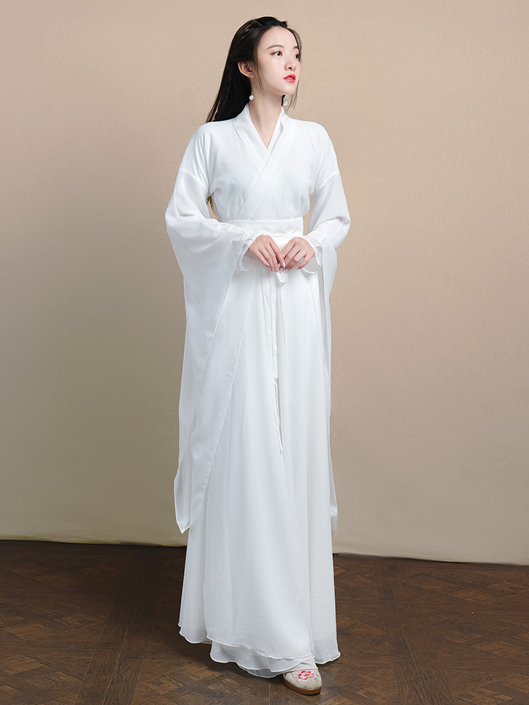 Hanfumodern white dance dress 3.jpg Hanfumodern white dance dress 3.jpg