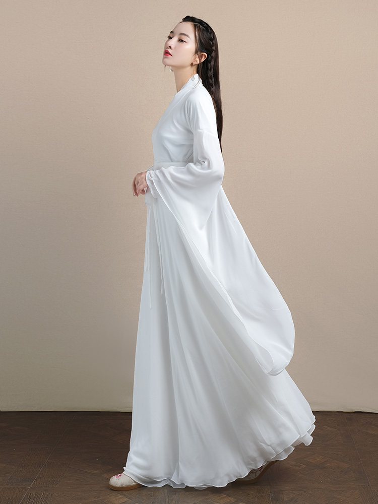 Hanfumodern white dance dress 5.jpg Hanfumodern white dance dress 5.jpg