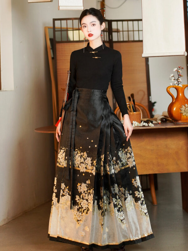 Horse face skirt 17.jpg