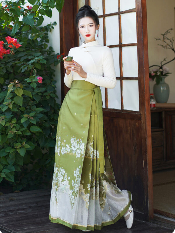Horse face skirt 19.jpg