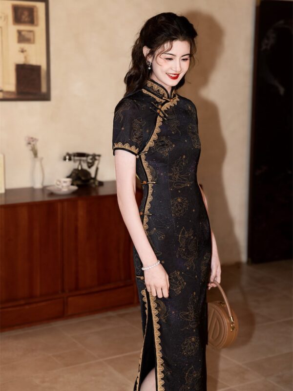 Long Style Chinese Traditional Dress Qipao1.jpg