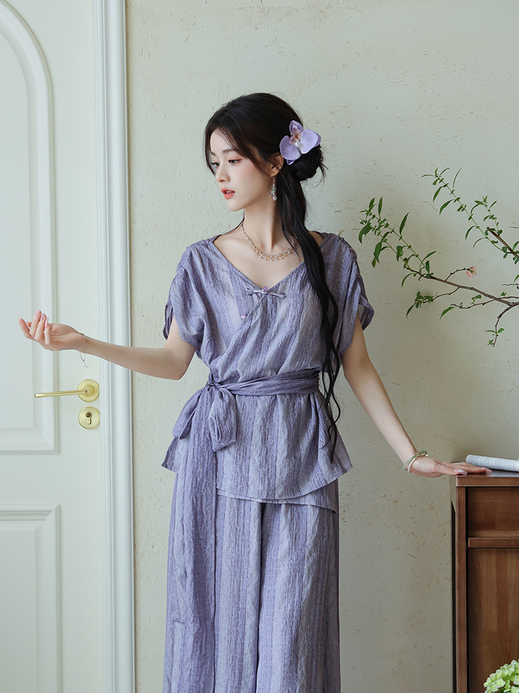 Modern Hanfu Inspired Pants Set4.jpg Modern Hanfu Inspired Pants Set4.jpg
