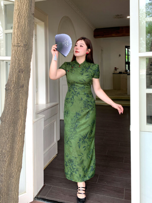 Plus Size Cheongsam Dress Chinese Jacquard Qipao1.jpg