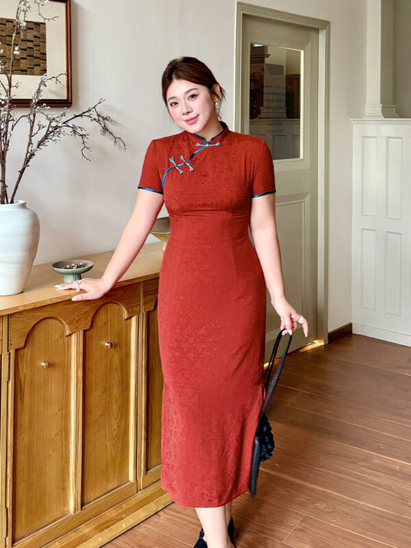 Plus Size Chinese Clothing Red Cheongsam Dress1.jpg