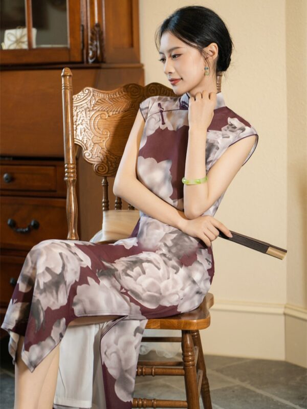 Plus Size Qipao Dress Floral Modern Cheongsam1.jpg