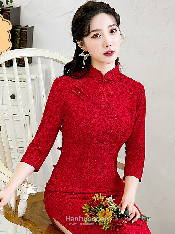 Red Lace Bridal Cheongsam 2.jpg