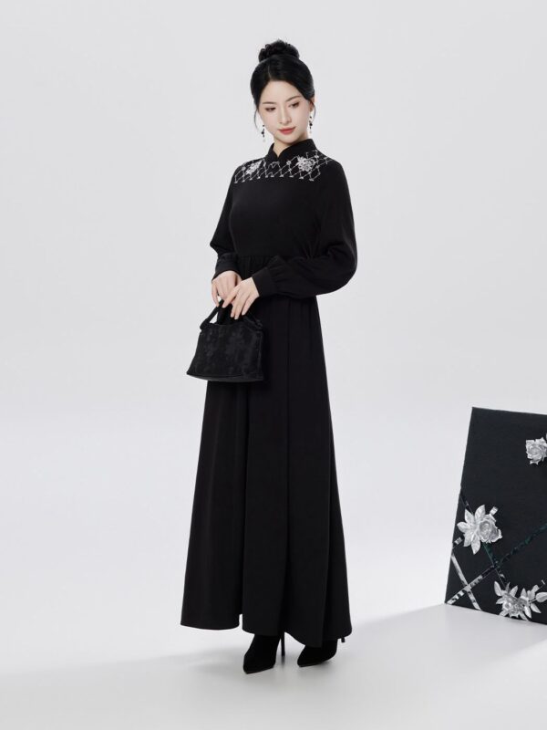 Simple Elegant Black Dress b 6.jpg