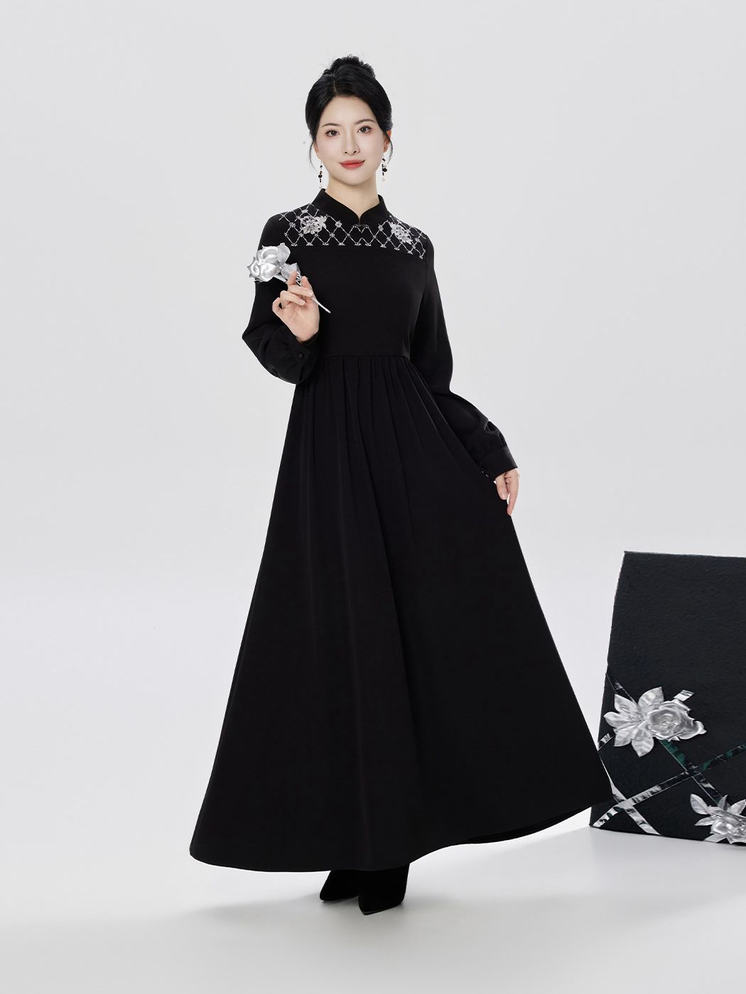 Simple Elegant Black Dress b 7.jpg Simple Elegant Black Dress b 7.jpg