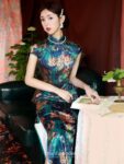 Traditional Chinese Qipao 1 1.jpg