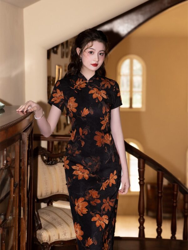 Vintage Women Cheongsam Dress with Short Sleeves3.jpg