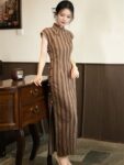 Women Qipao Striped Cotton Linen Cheongsam2.jpg