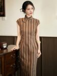Women Qipao Striped Cotton Linen Cheongsam2.jpg