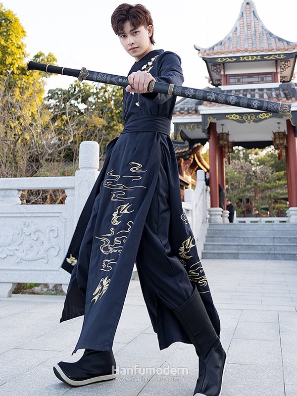 black hanfu 1.jpg