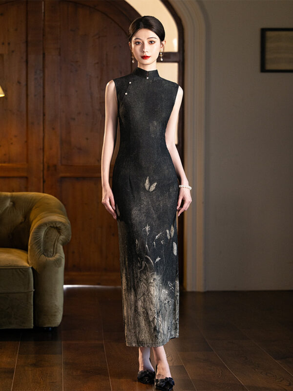 black sleeveless cheongsam a 1.jpg