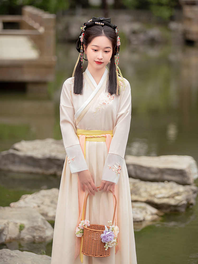 chinese outfit a 8.jpg chinese outfit a 8.jpg