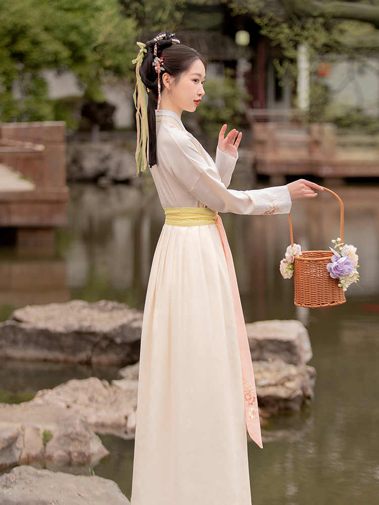 chinese outfit a 9.jpg chinese outfit a 9.jpg