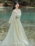 chinese outfit female 1.jpg