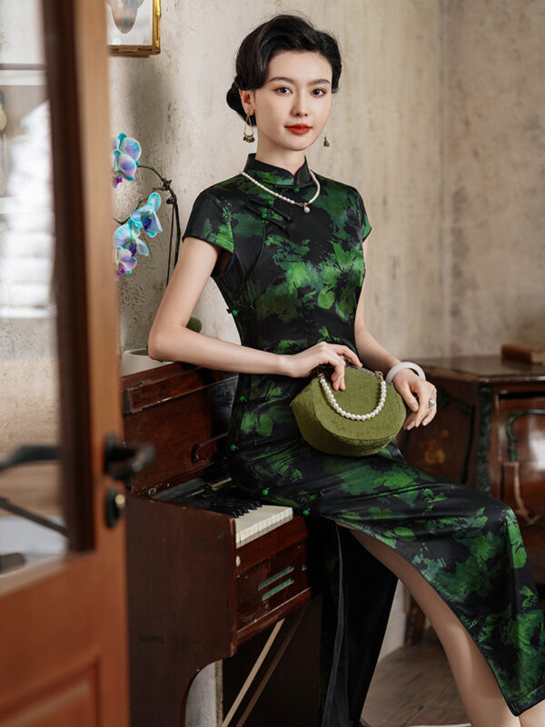 chinese qipao b 2.jpg