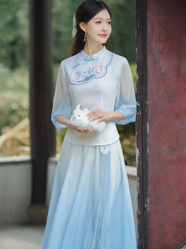 chinese womens dress 3.jpg