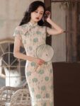classic chinese women dress 1.jpg
