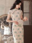 classic chinese women dress 1.jpg