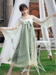 female hanfu 1.jpg