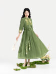 green hanfu b 1.jpg