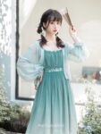 green modern hanfu 1 1.jpg