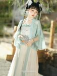 green modern hanfu 1.jpg