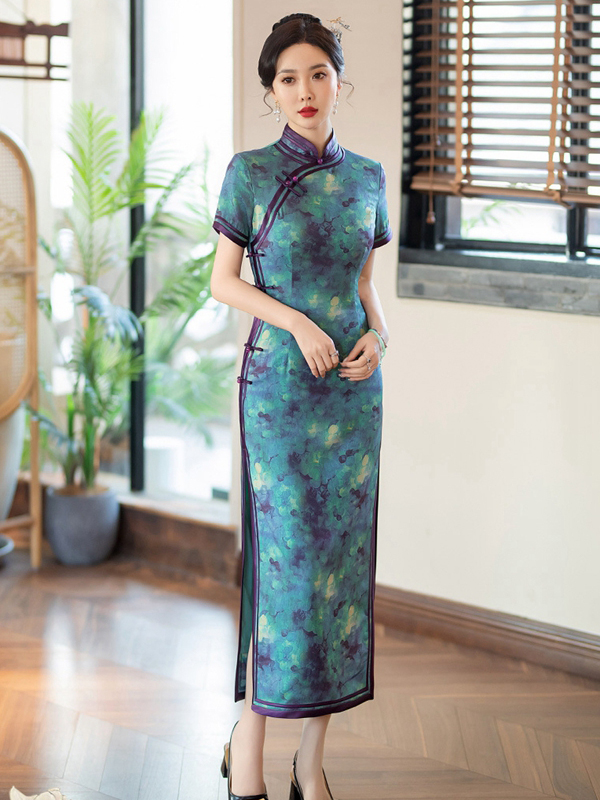 green qipao 1 1.jpg