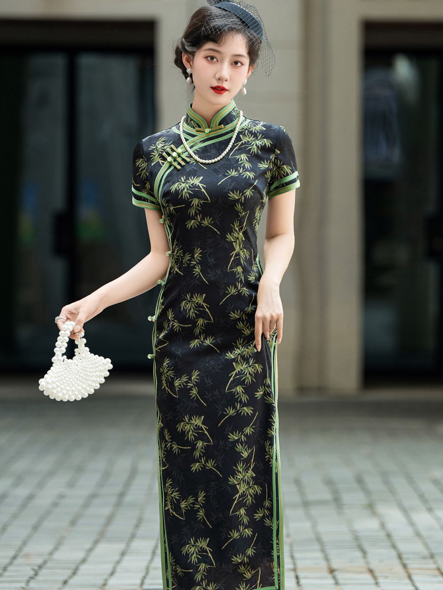 green qipao 1.jpg green qipao 1.jpg