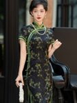 green qipao 4.jpg
