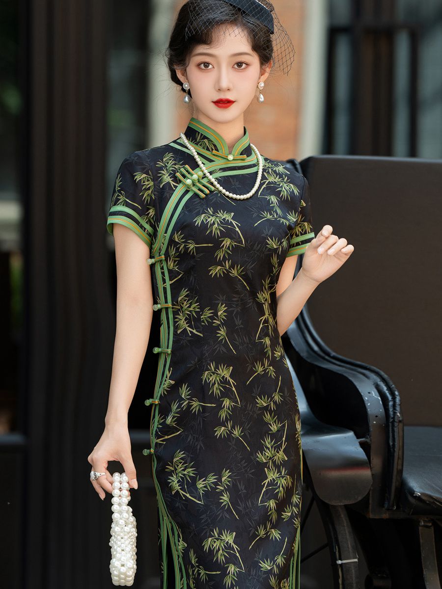 green qipao 3.jpg green qipao 3.jpg