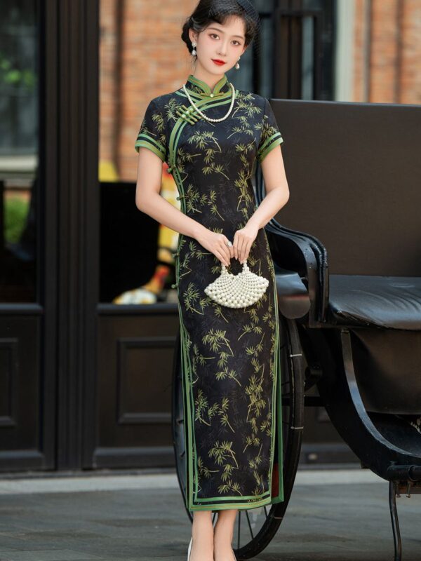 green qipao 4.jpg