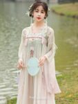 hanfu women 1 1.jpg