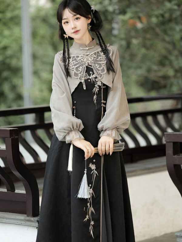 hqhf10011 modern hanfu black taupe seated bench look.jpg