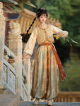 hqhf10022 modern hanfu gold ivory front umbrella look.jpg