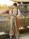 hqhf10022 modern hanfu gold ivory front umbrella look.jpg