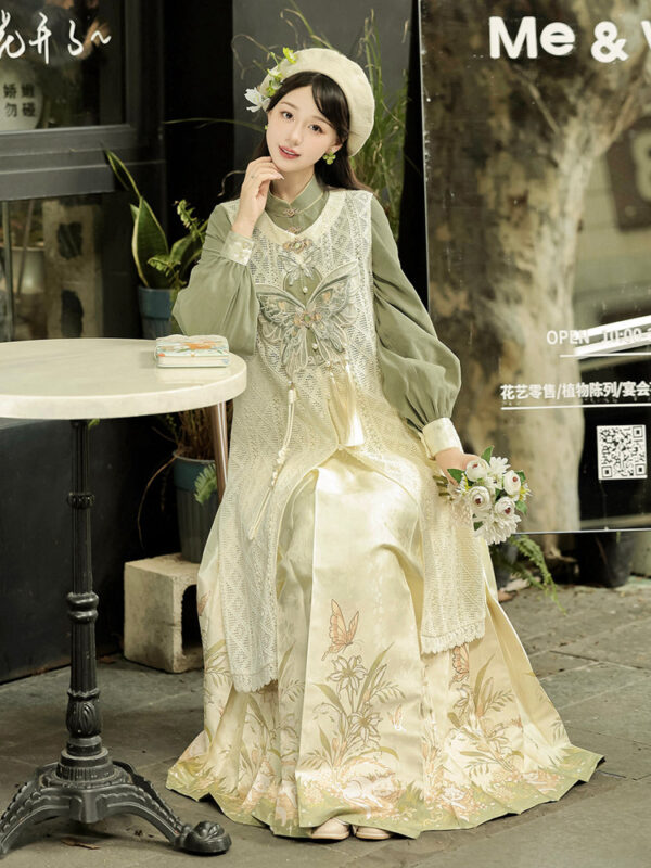 hqhf10023 modern hanfu sage ivory seated cafe look.jpg