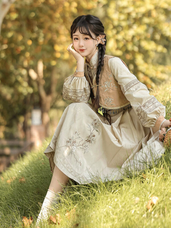 hqhf10028 modern hanfu beige tan seated dress look.jpg