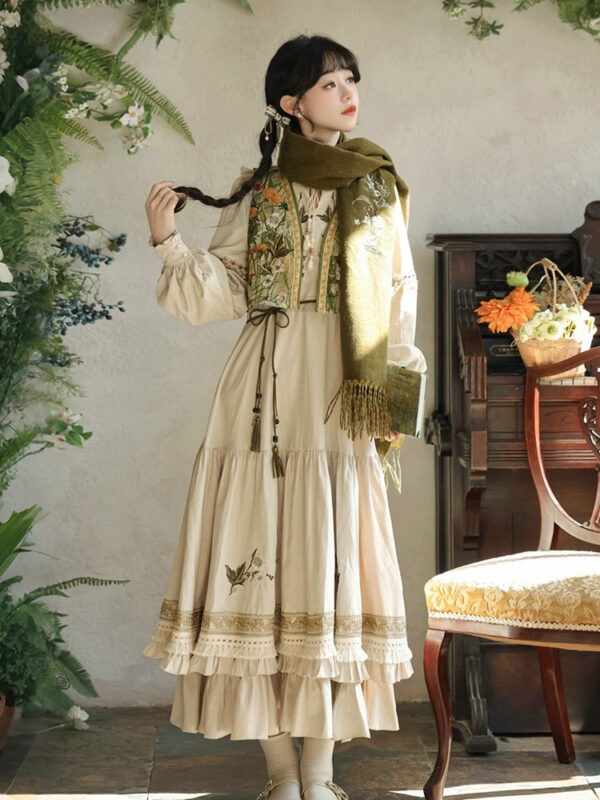 hqhf10031 modern hanfu ivory green front daily look.jpg