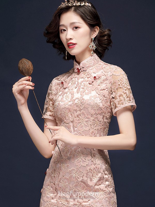 lace cheongsam 1.jpg