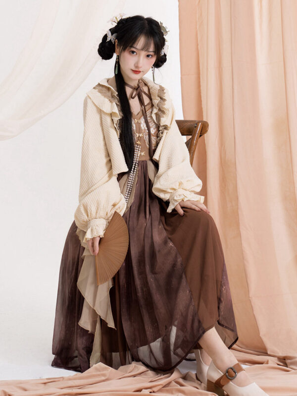 mh1015 modern hanfu cream brown seated style.jpg