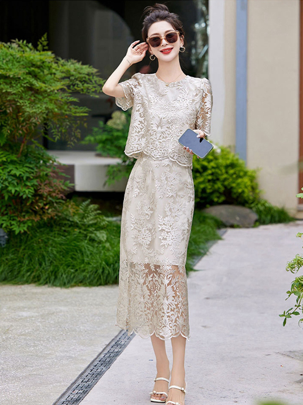 modern chinese clothes 1.jpg
